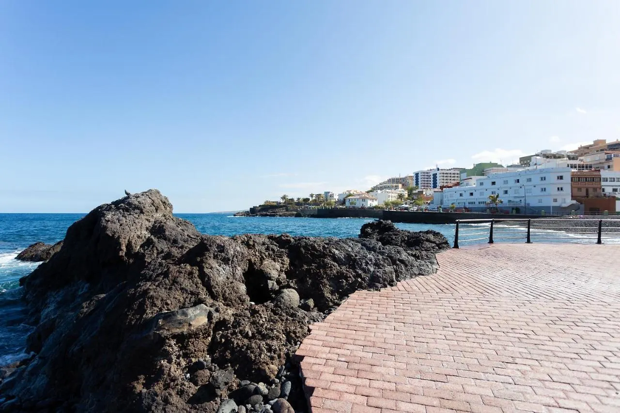 Semesterbostad Home2Book Stunning Beachfront House With Sea Views Candelaria Spanien